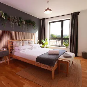 Spacious Private Flat In Centre Sheffield